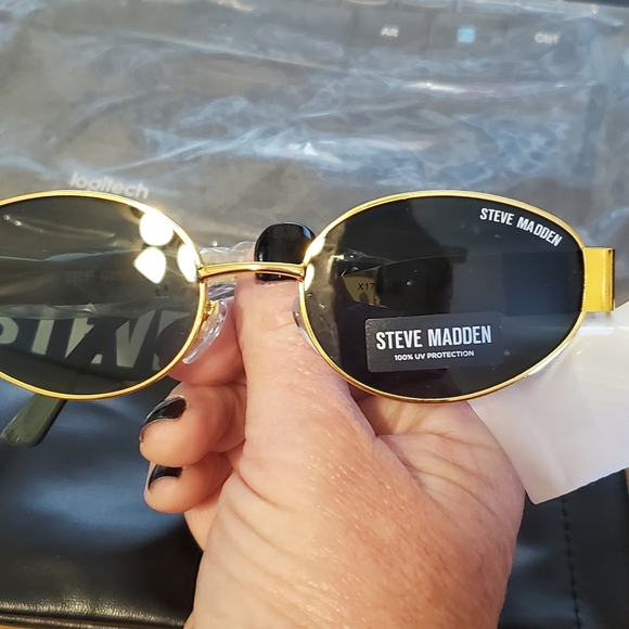 Steve Madden Gold Frame Sunglasses MYSTIE. UV PROTECTION GREEN BLUE LENSE. NWT - Picture 11 of 11